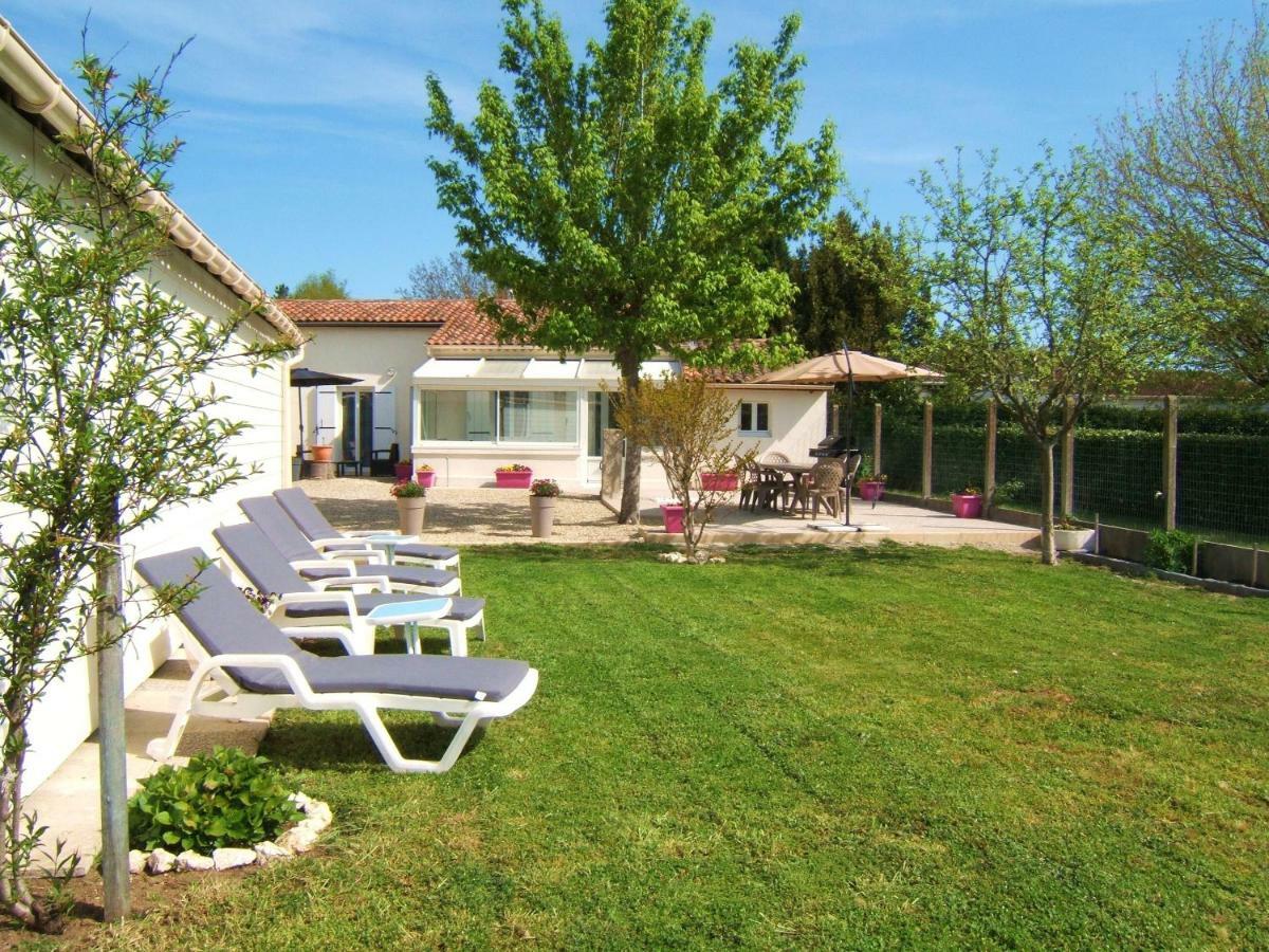 Gîte L'Hirondelle Castelnau-de-Médoc Buitenkant foto