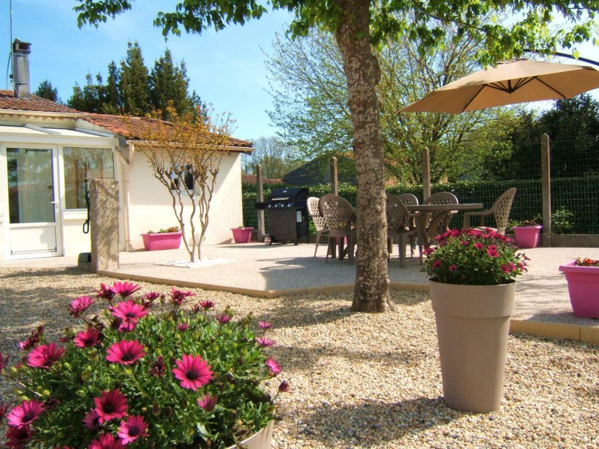 Gîte L'Hirondelle Castelnau-de-Médoc Buitenkant foto